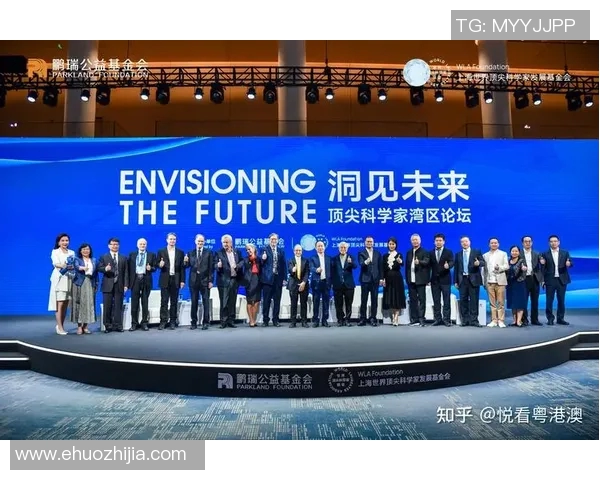 亚当斯的传奇人生与影响力探讨：从科学家到文化象征的转变之路