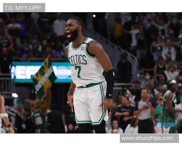 杰伦布朗如何在NBA赛场上展现领导力与全面技能的完美结合