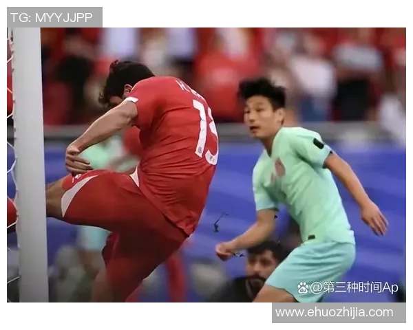 马来西亚足球队迎战香港队激情对决期待精彩瞬间 马来西亚足球队迎战香港队激情对决期待精彩瞬间