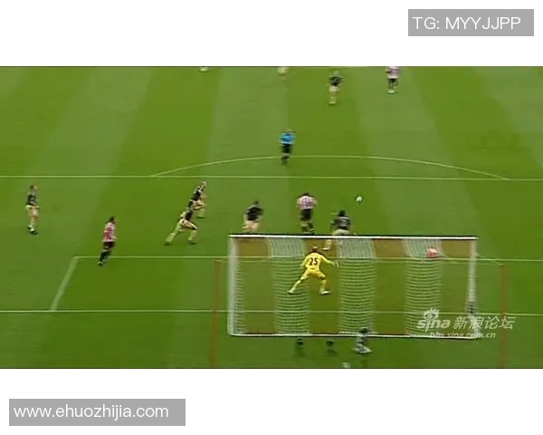 曼联与雷丁历史交锋回顾及两队发展历程分析