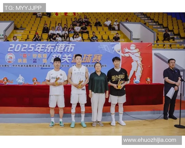 篮球明星BURKE的成长之路与辉煌成就揭示了运动员背后的坚持与梦想